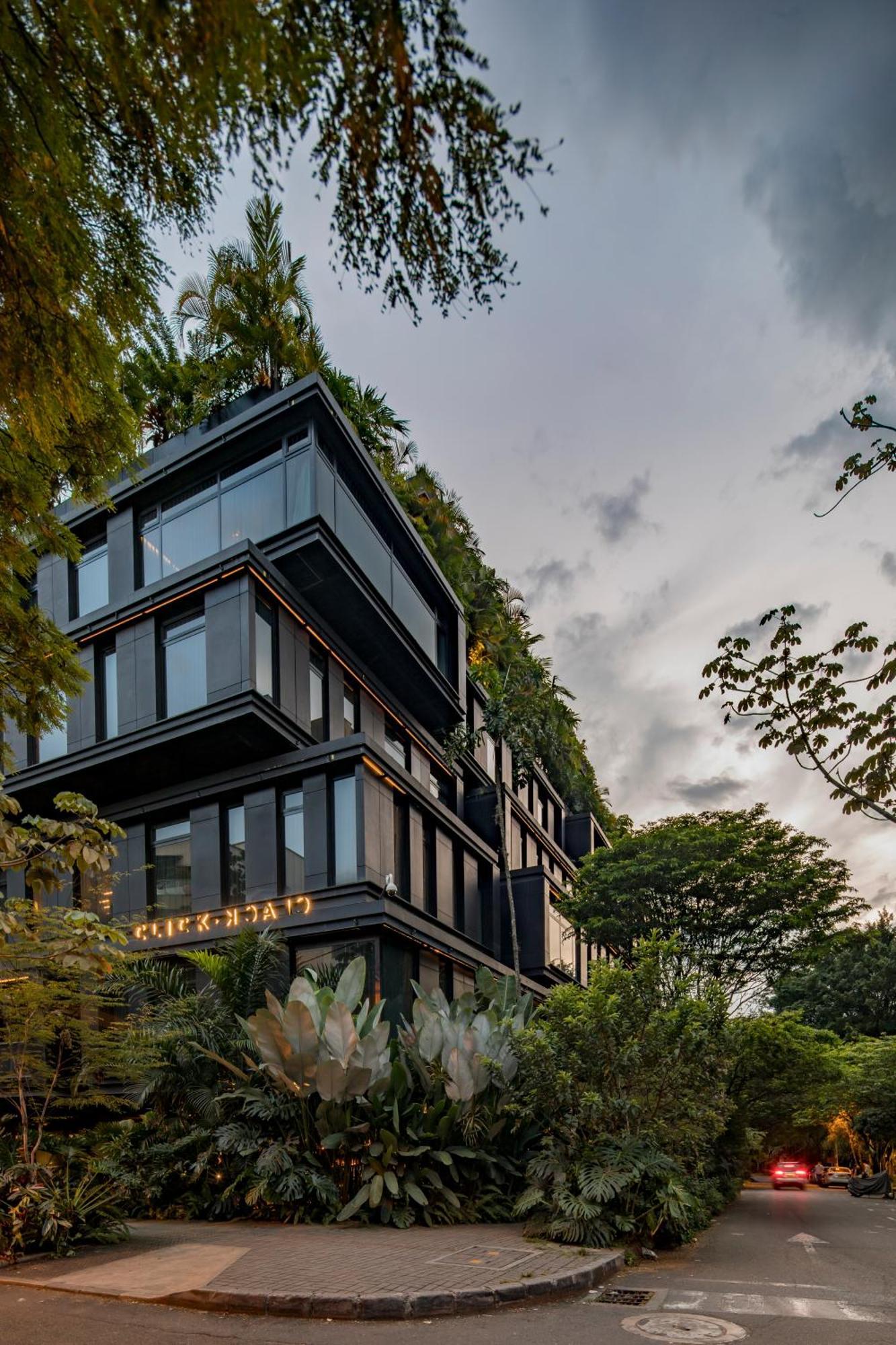 The Click Clack Hotel Medellin Ngoại thất bức ảnh The Standard, Bangkok