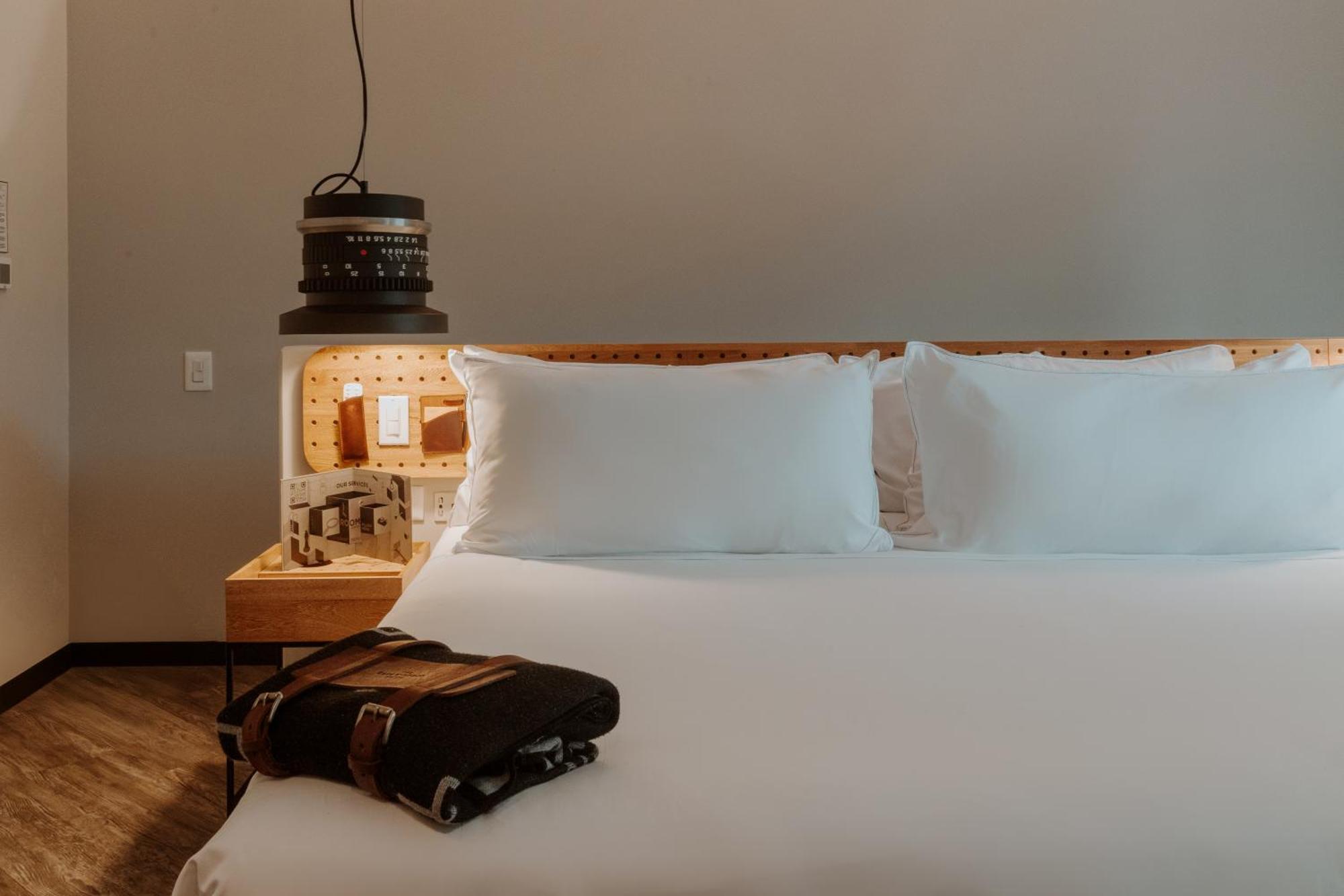 The Click Clack Hotel Medellin Ngoại thất bức ảnh A room at the hotel