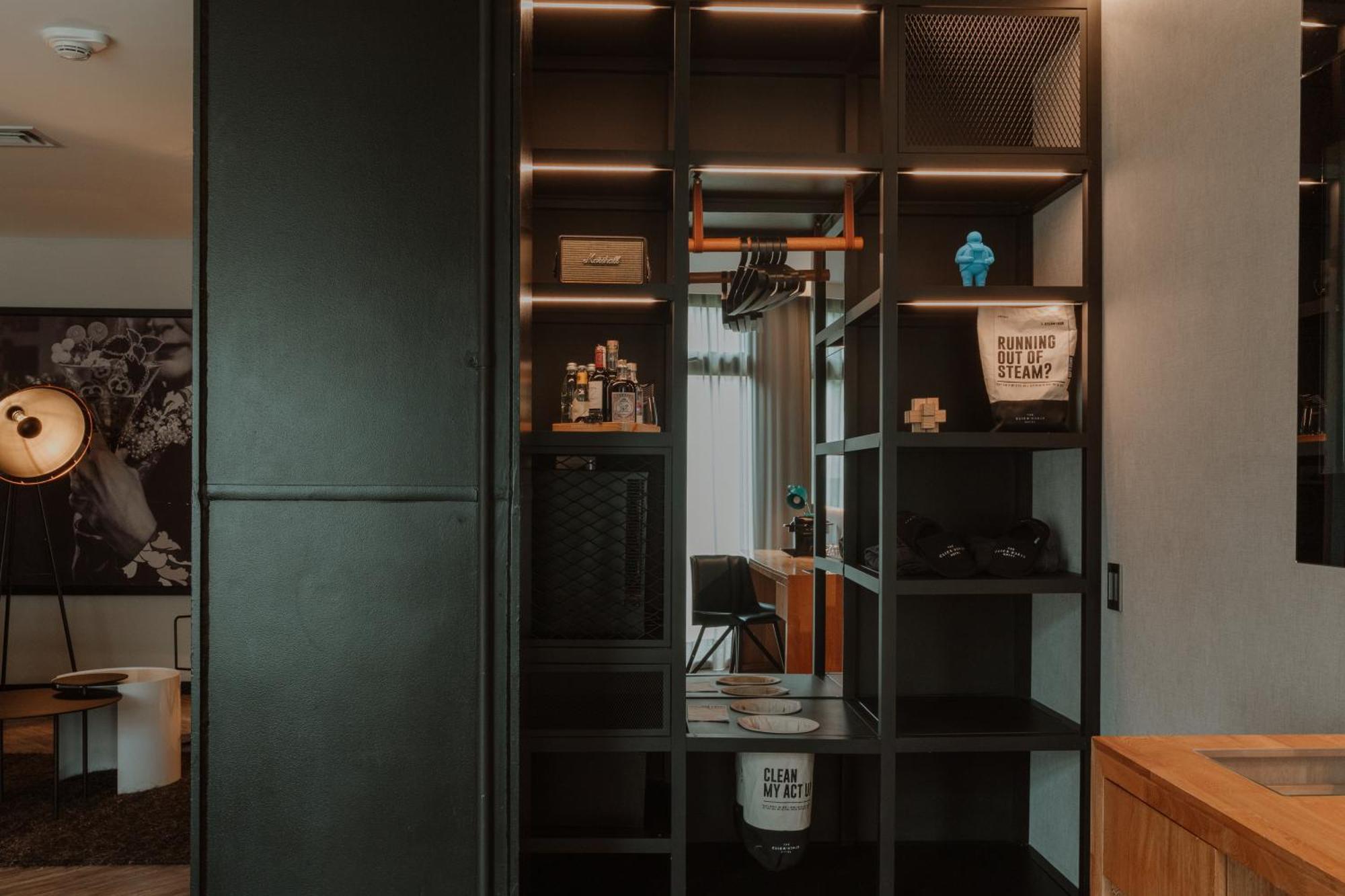 The Click Clack Hotel Medellin Ngoại thất bức ảnh A coffee roaster in Berlin, Germany