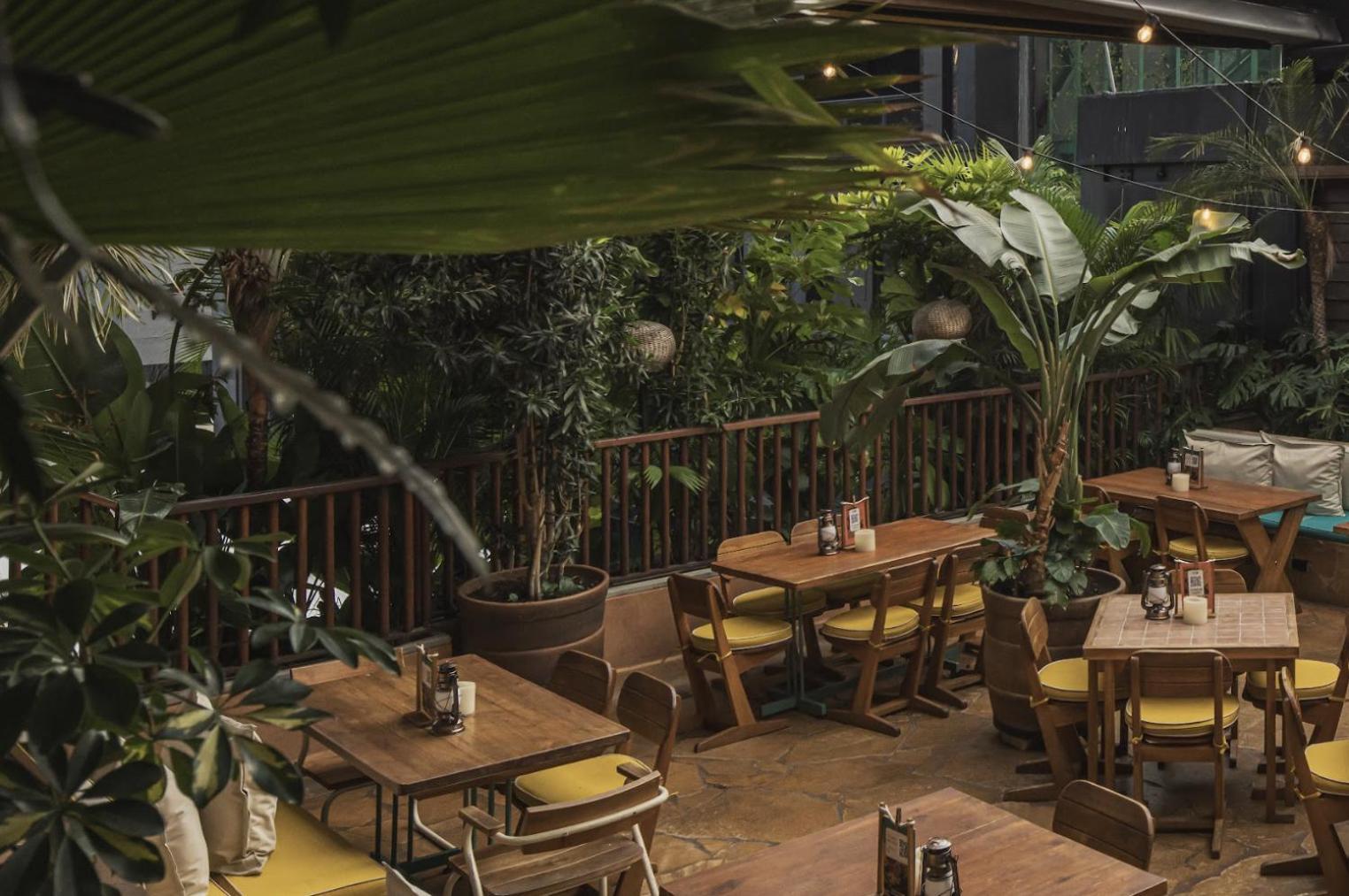 The Click Clack Hotel Medellin Ngoại thất bức ảnh The interior of the restaurant
