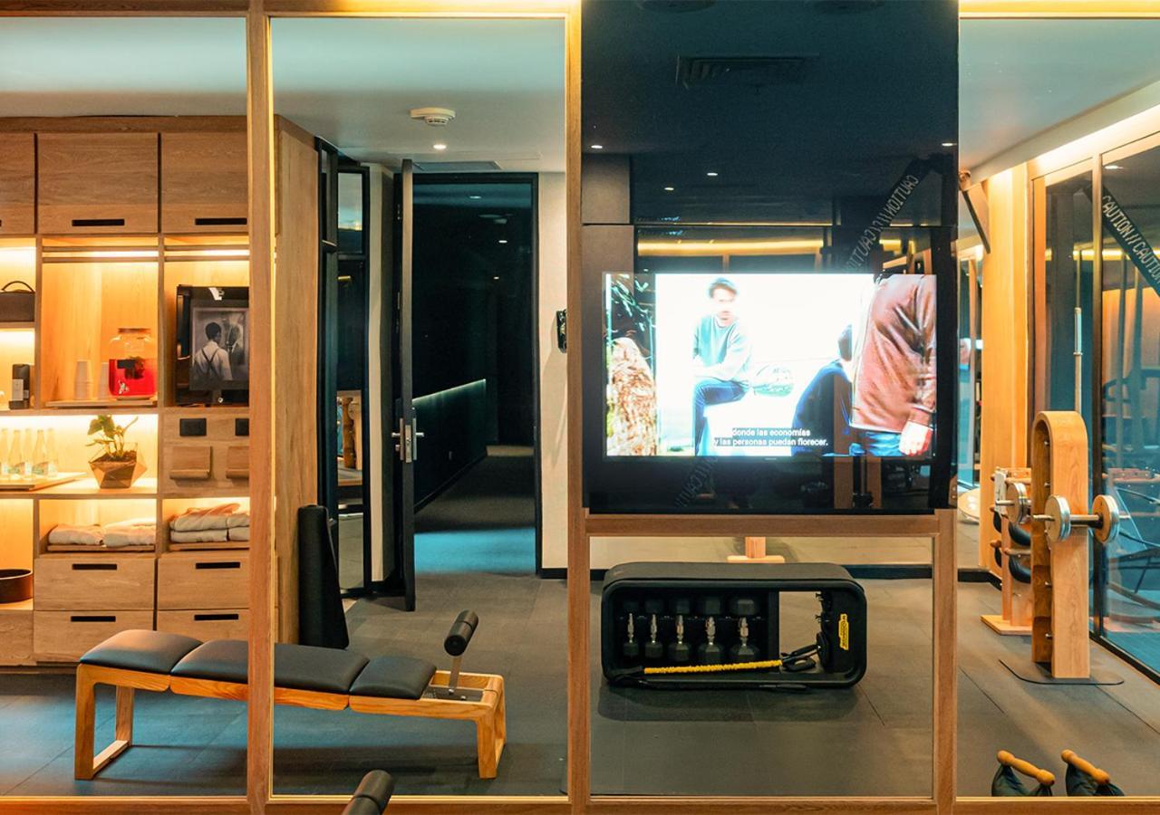 The Click Clack Hotel Medellin Ngoại thất bức ảnh The gym at The Hari
